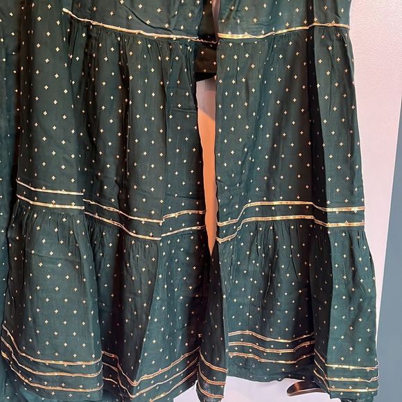 Green Kurta with Palazzo pants. Large - Picture 2 of 6